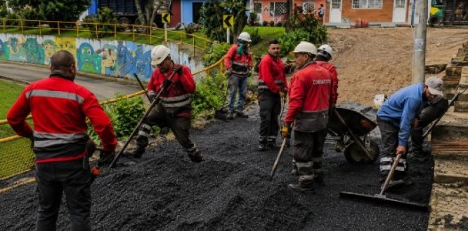 SAN CRISTOBAL Después de años de espera, La Grovana avanza con una vía recuperada. Más seguridad, mejor movilidad y nuevos caminos que transforman la vida de nuestra comunidad.