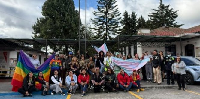 SAN CRISTOBAL En San Cristóbal izamos la bandera del respeto y la inclusión, reafirmando que la diversidad nos fortalece y que cada persona merece vivir con dignidad, igualdad y sin discriminación.